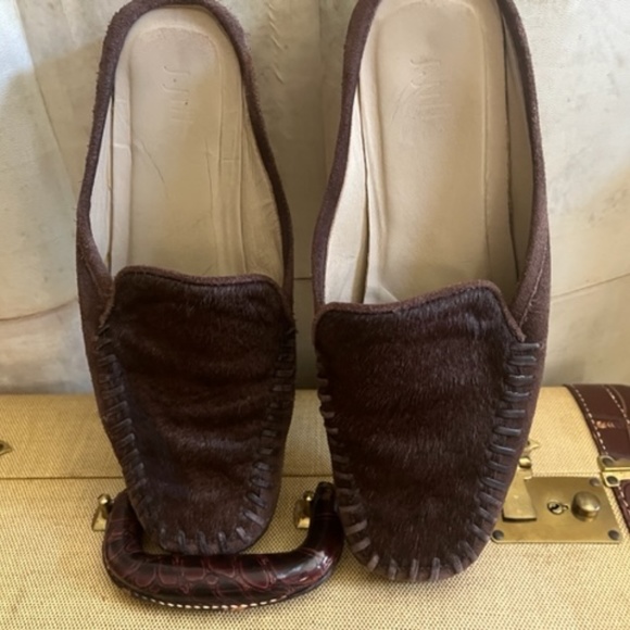 Women's J. Jill Brown Leather & Cowhide Shoes, Slides, Mules, Slippers - 9 1/2B - Picture 2 of 7